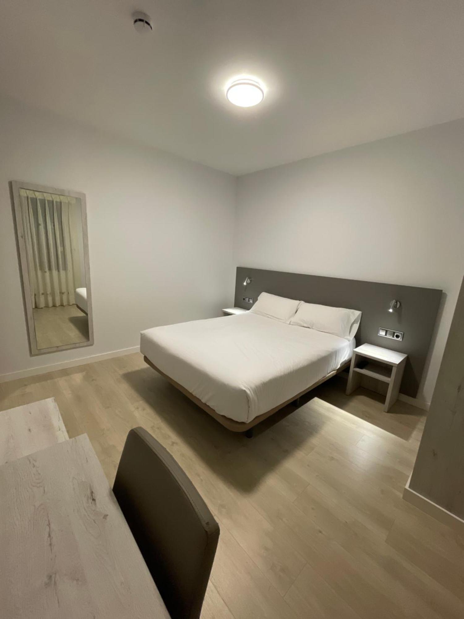 Hostal Pirineos Aínsa-Sobrarbe Extérieur photo