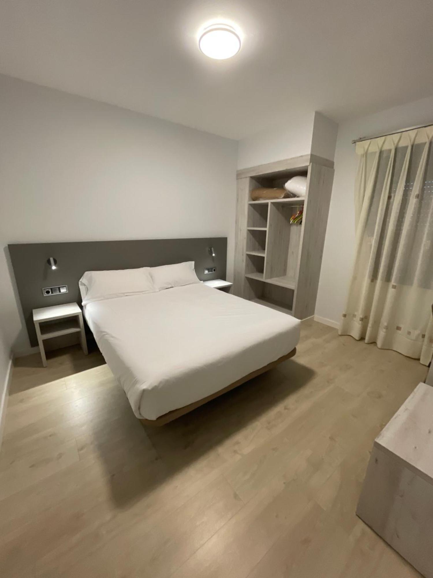 Hostal Pirineos Aínsa-Sobrarbe Extérieur photo