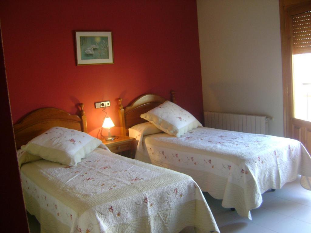 Hostal Pirineos Aínsa-Sobrarbe Chambre photo