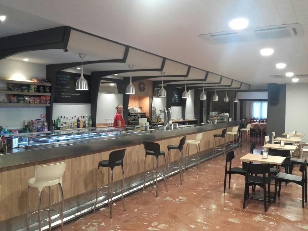 Hostal Pirineos Aínsa-Sobrarbe Extérieur photo