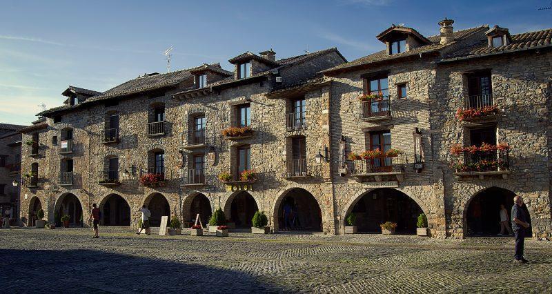 Hostal Pirineos Aínsa-Sobrarbe Extérieur photo