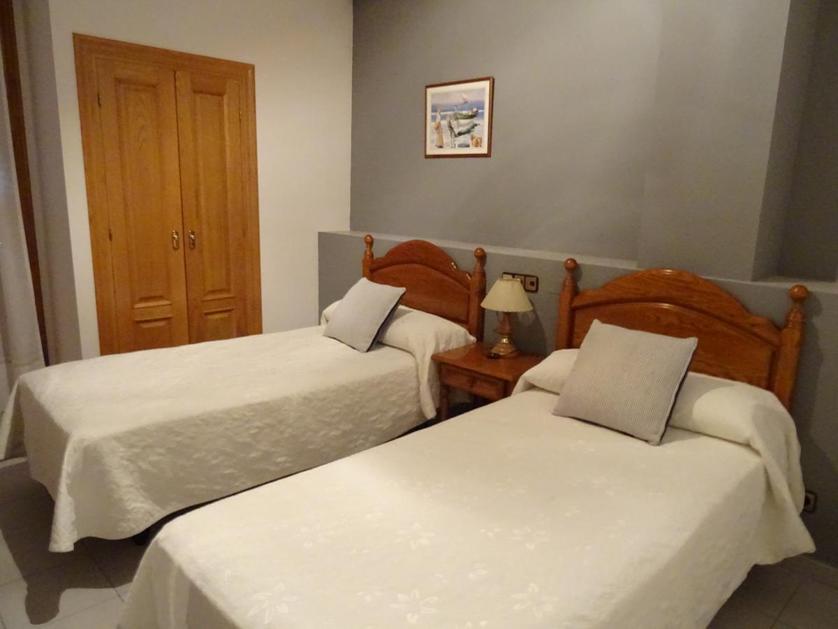 Hostal Pirineos Aínsa-Sobrarbe Extérieur photo