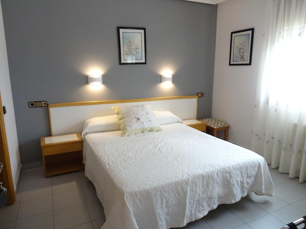 Hostal Pirineos Aínsa-Sobrarbe Extérieur photo